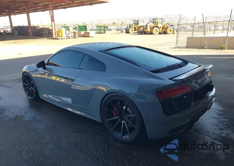2018 Audi R8 5.2 V10 from USA, damaged, VIN WUABAAFX5J7902204